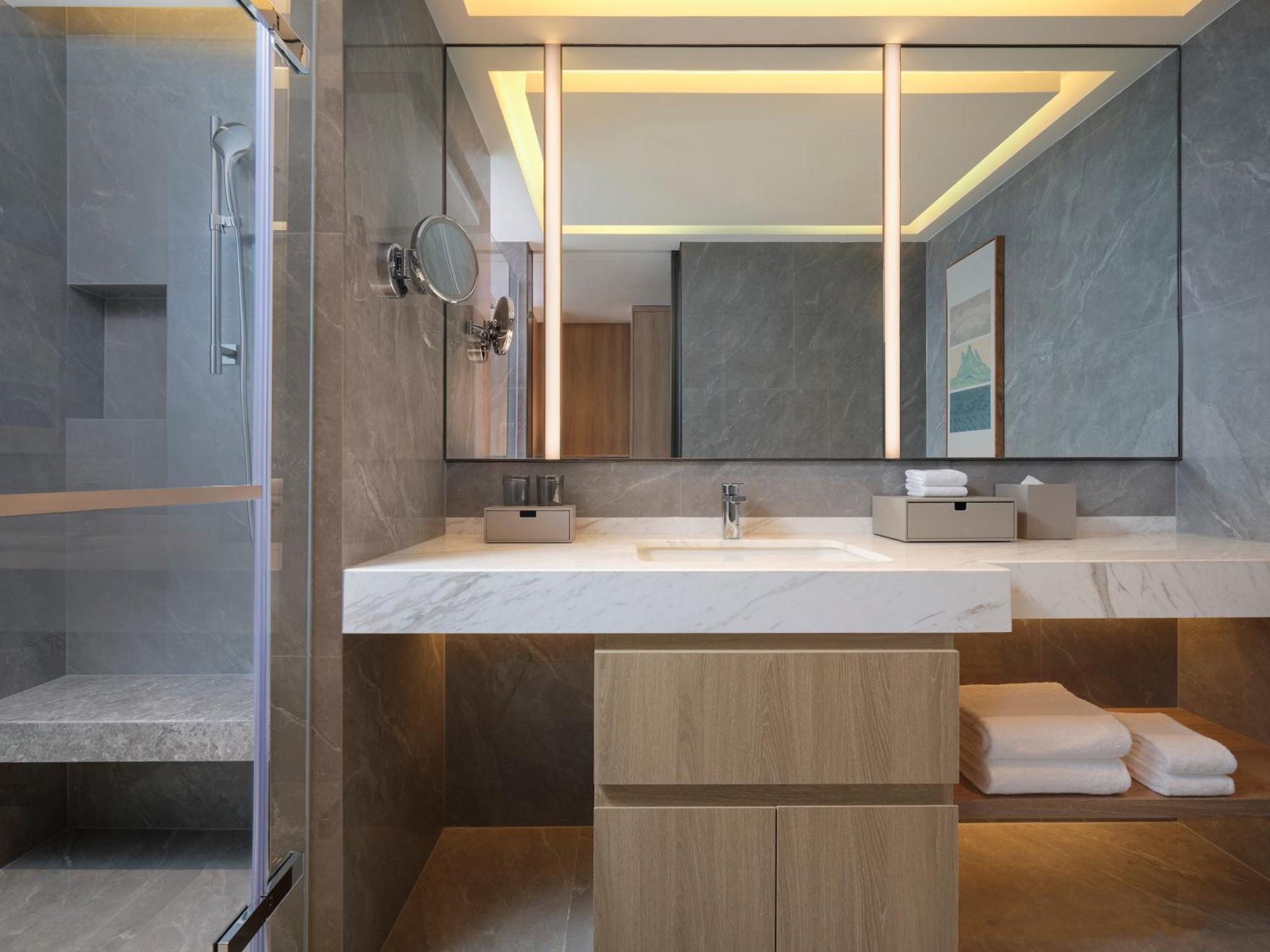 Courtyard By Marriott Shanghai Xujiahui Buitenkant foto